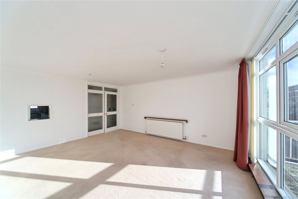 Property photo 3 of 21 Picture No. 27