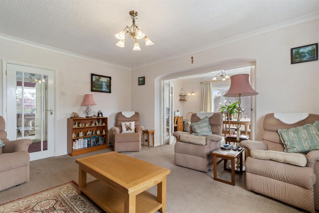 Property photo 2 of 19 Photo 11