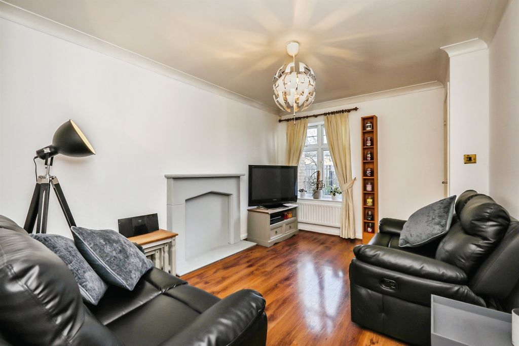 Property photo 2 of 12