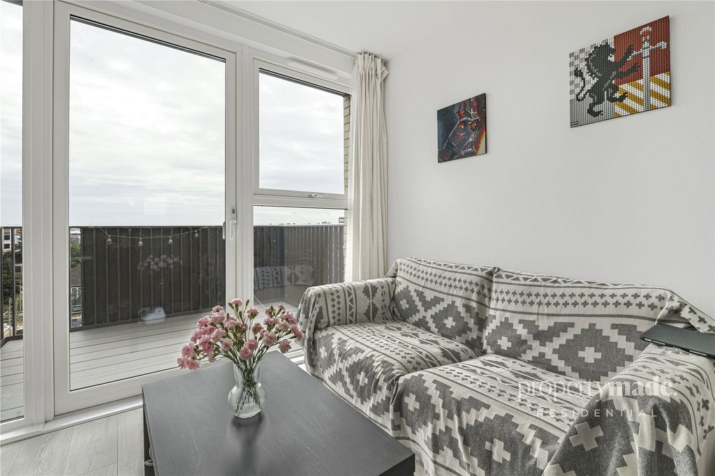 Property photo 1 of 18 Picture No. 04