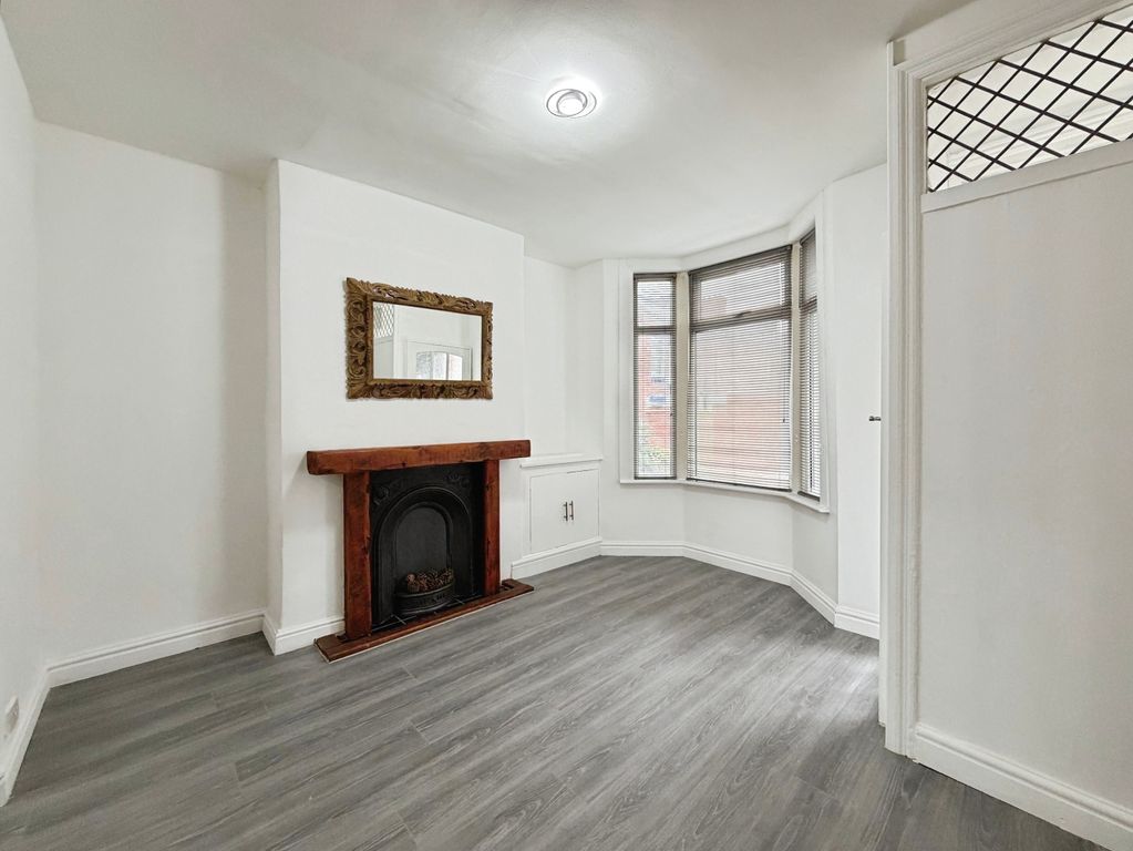 Property photo 3 of 13 8