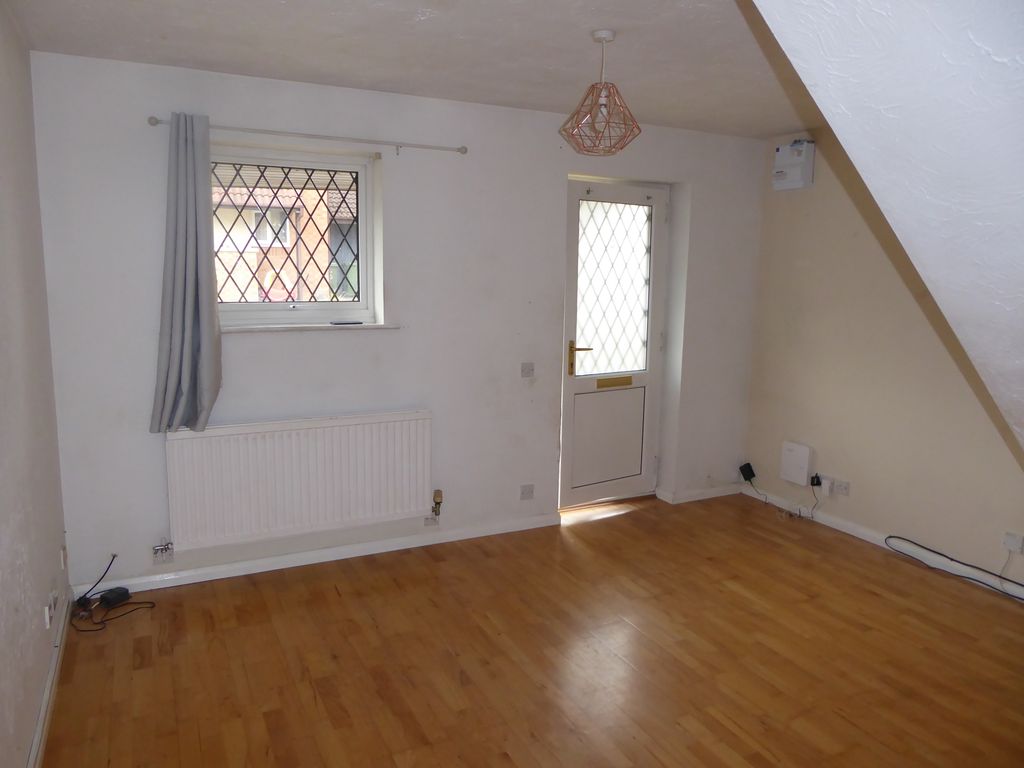 Property photo 2 of 6 Lounge