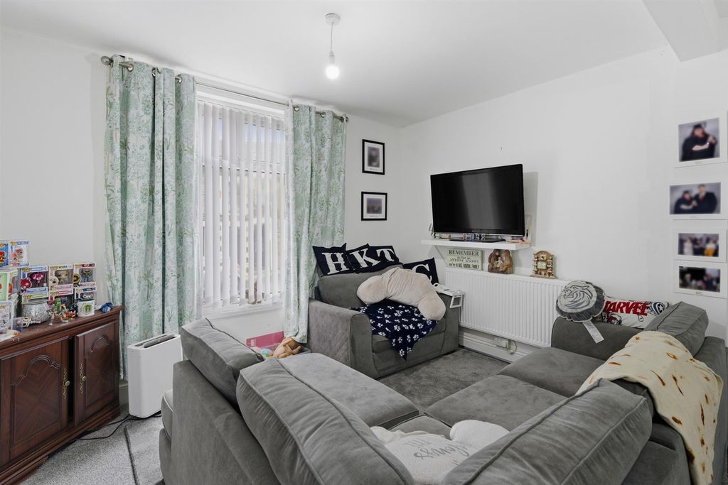 Property photo 2 of 14 160 Court Street-2.Jpg