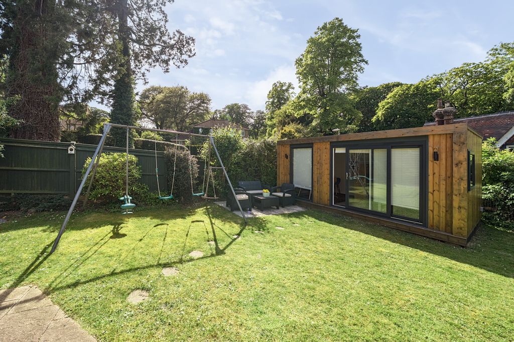 Property photo 2 of 17
