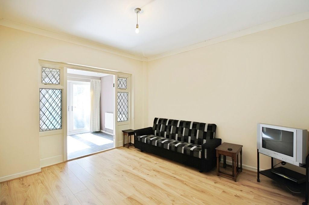 Property photo 3 of 17 82771A24-17.Jpg