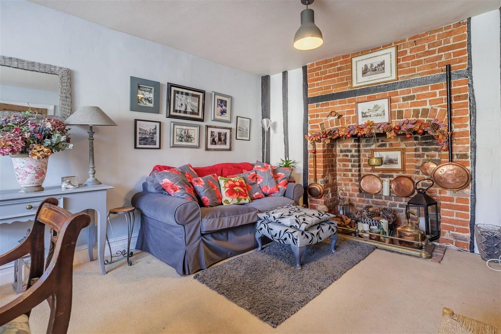 Property photo 3 of 35 Eb9A9712-Hdr.Jpg