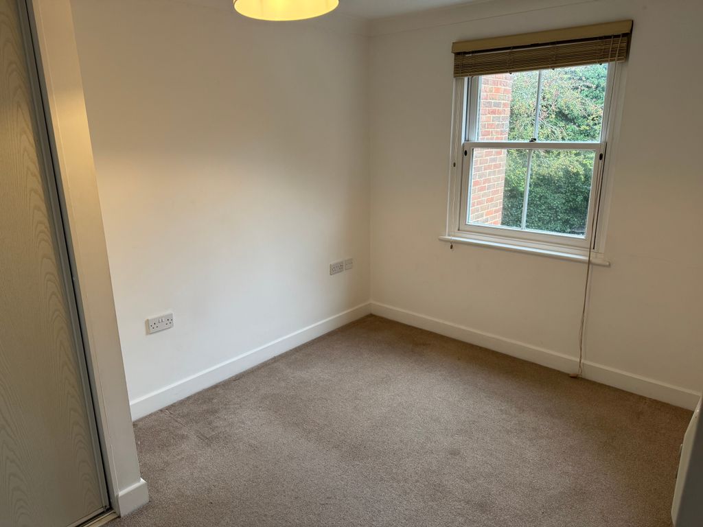 Property photo 3 of 6