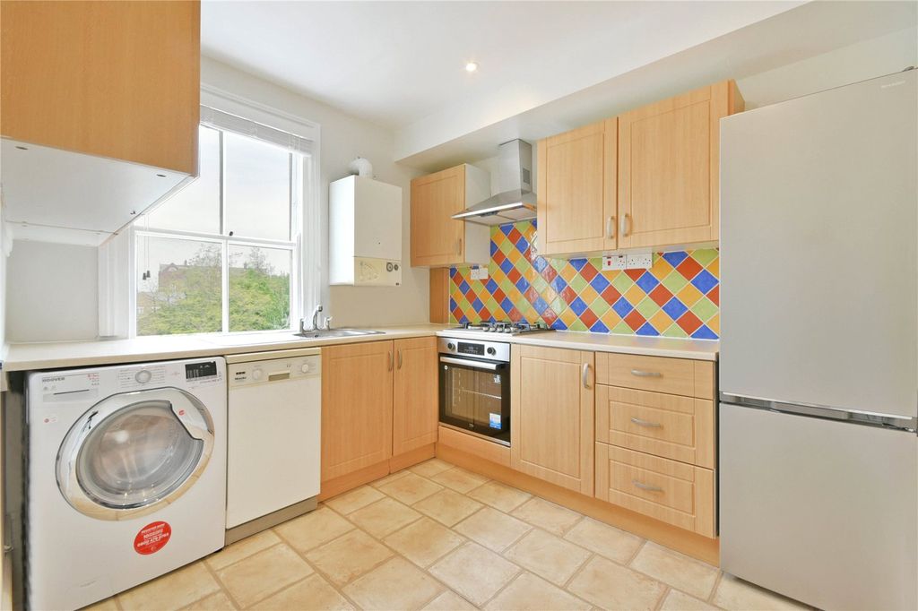 Property photo 3 of 14 Picture No. 17