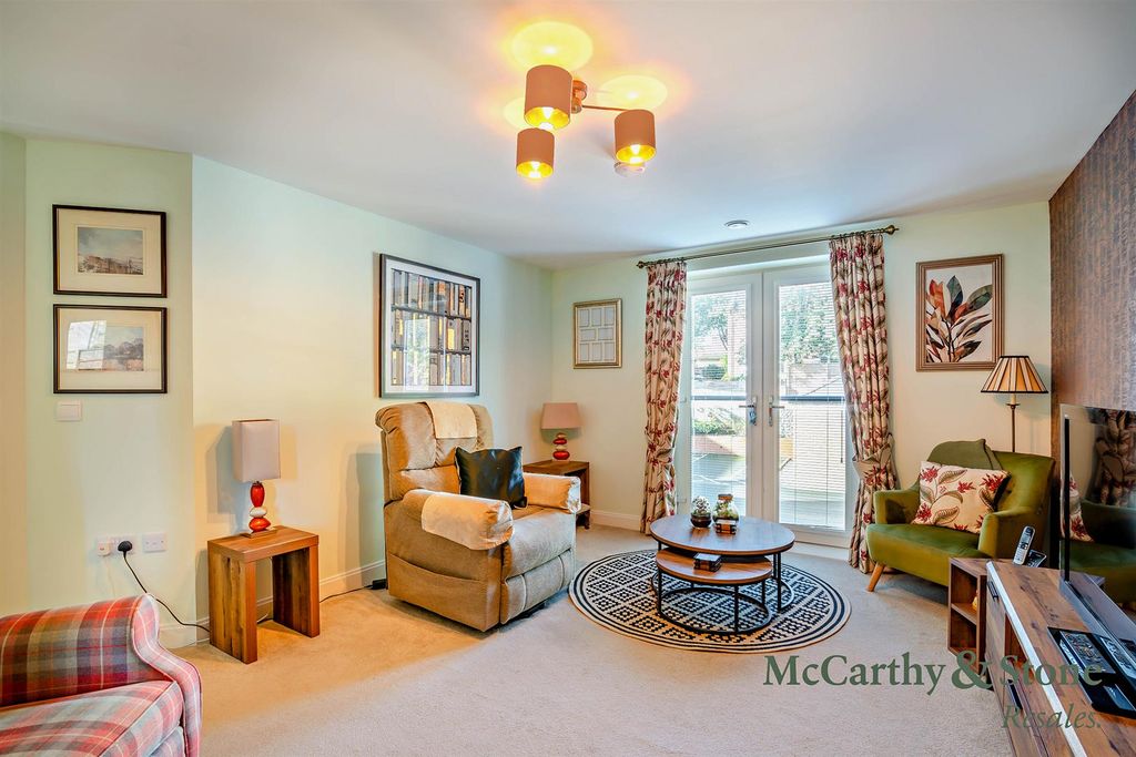 Property photo 3 of 26 8705707-Interior23-800.Jpg