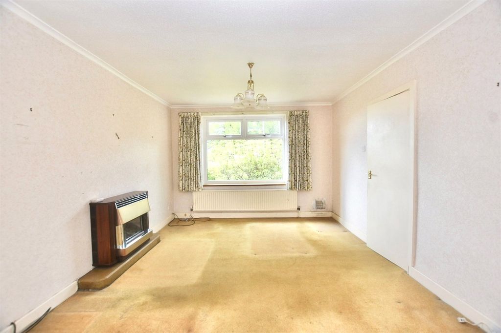 Property photo 3 of 15 Living Room