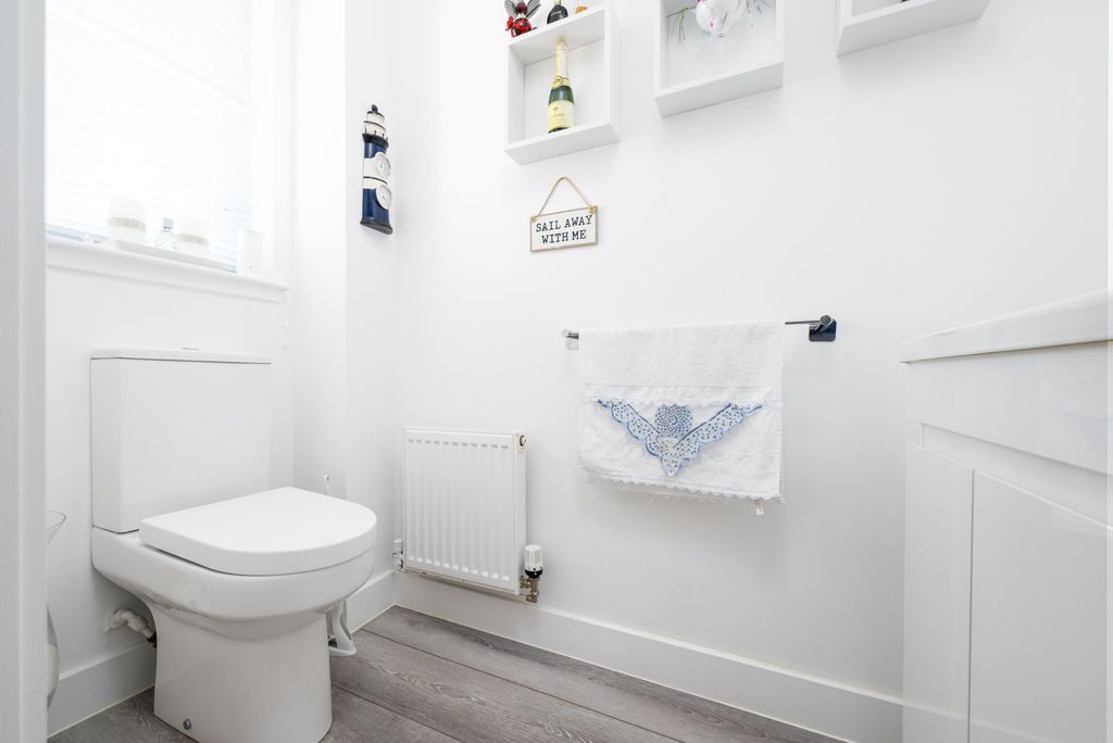 Additional image 12 of 3 bed end terrace house for saleHollybush Lane, Port Glasgow PA14