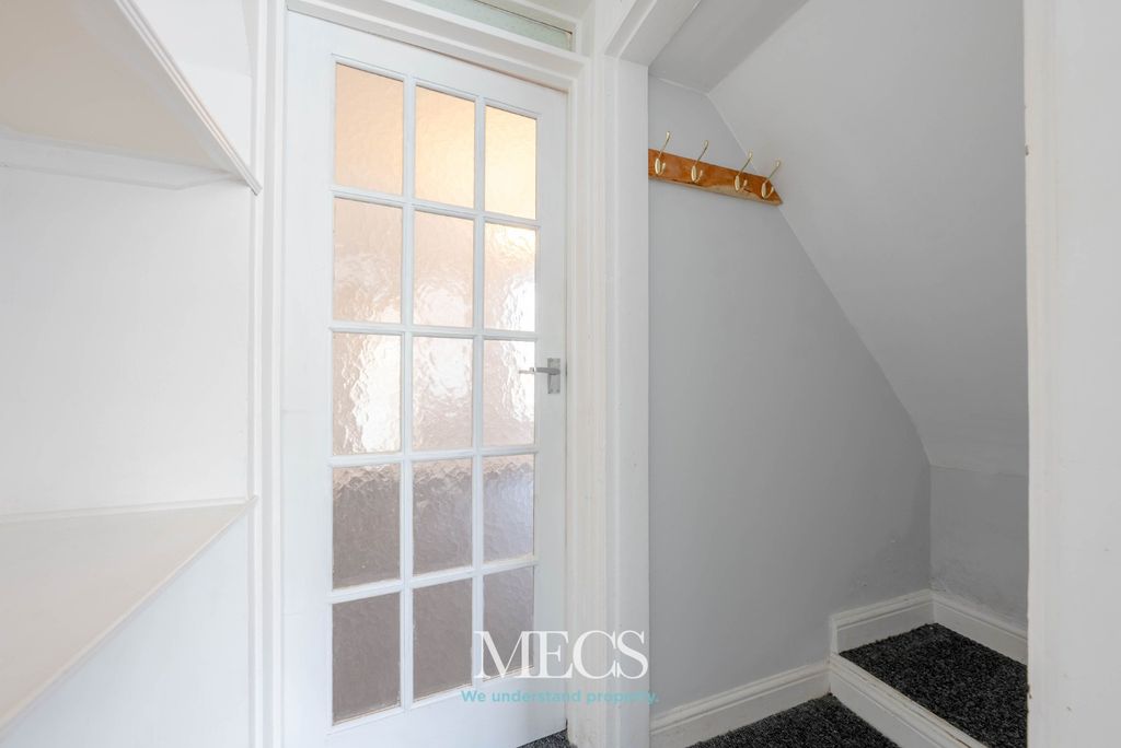 Property photo 3 of 15 1921604
