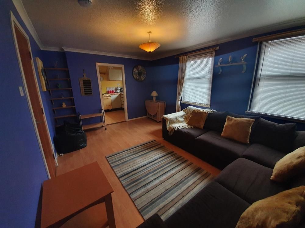 Property photo 3 of 7 Lounge