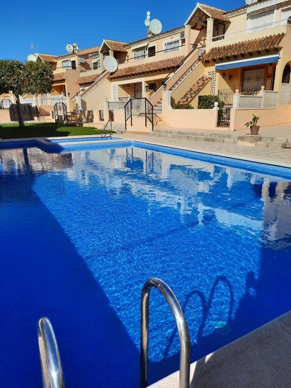 Property photo 3 of 32