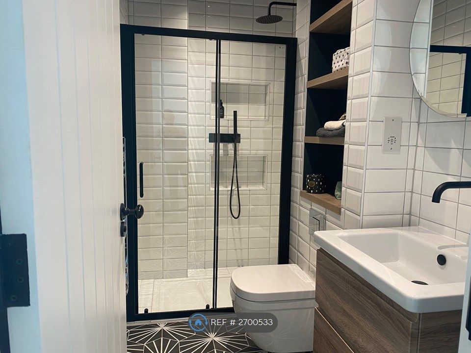 Property photo 3 of 8 Shower Room