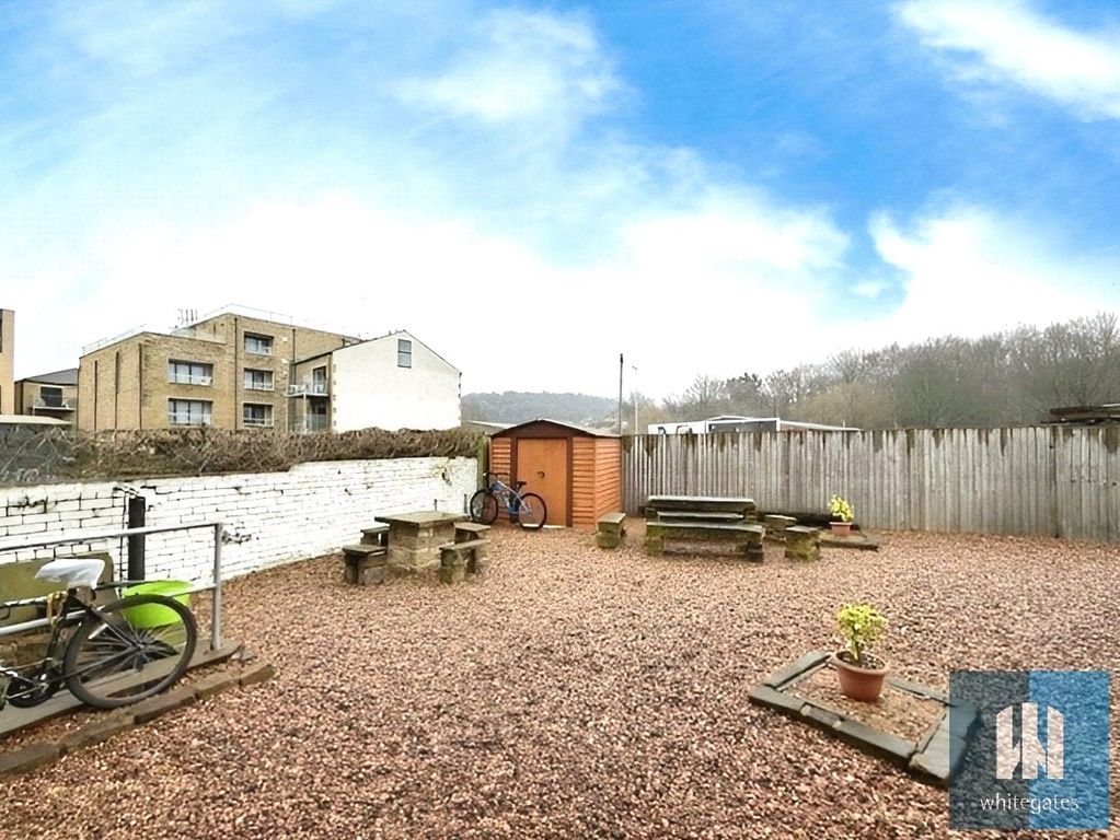 Property photo 3 of 6 Picture No. 05