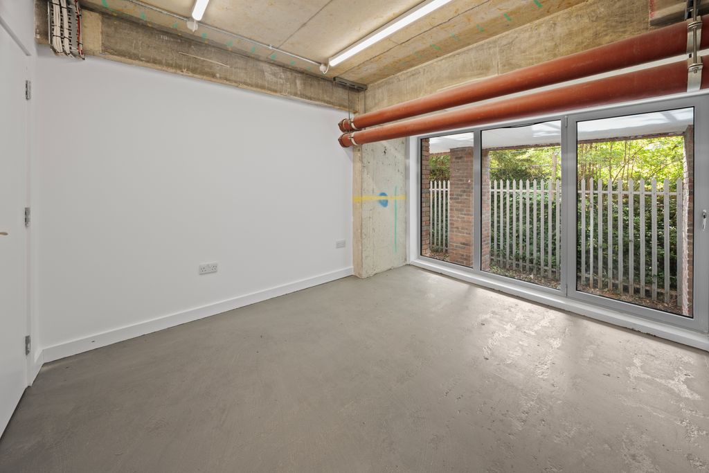 Property photo 2 of 3
