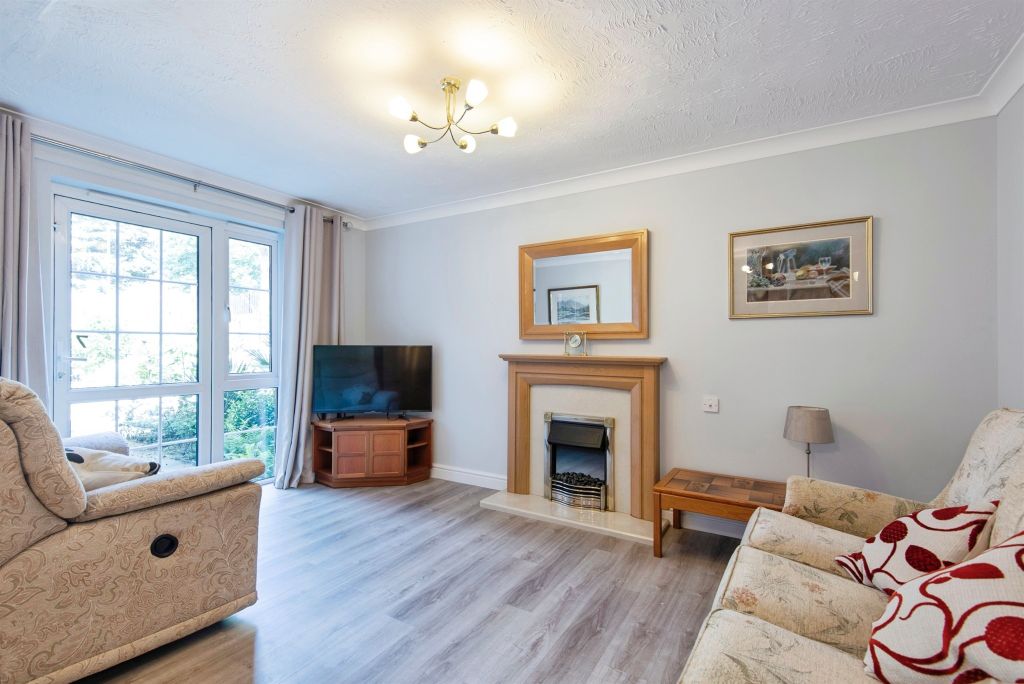 Property photo 2 of 13