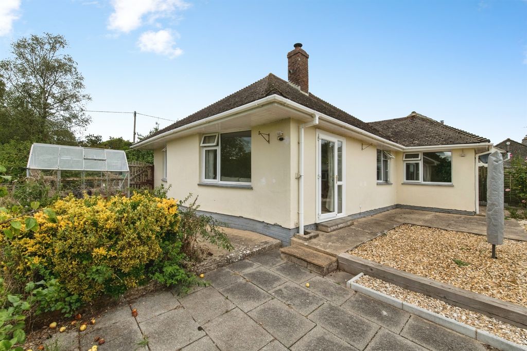 Property photo 2 of 14