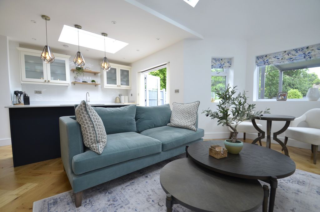 Property photo 1 of 19
