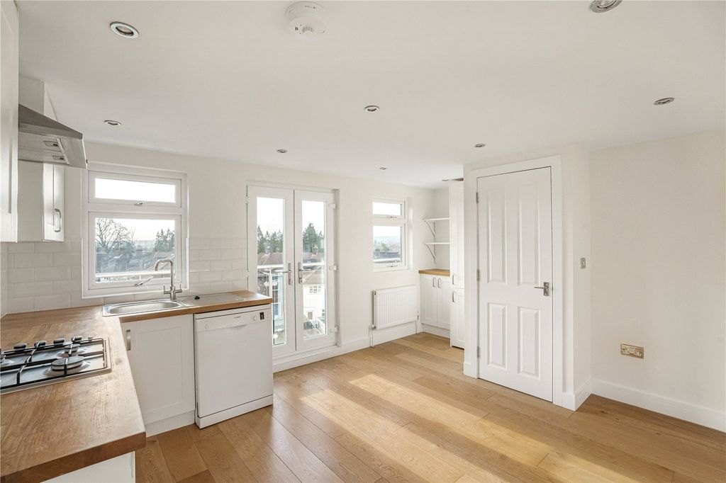 Property photo 2 of 10 Picture No. 09