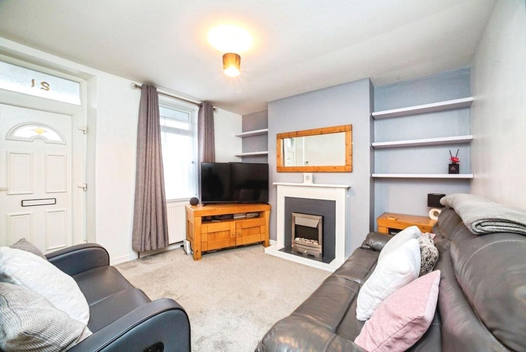 Property photo 3 of 22 Pbox-Img.Jpg