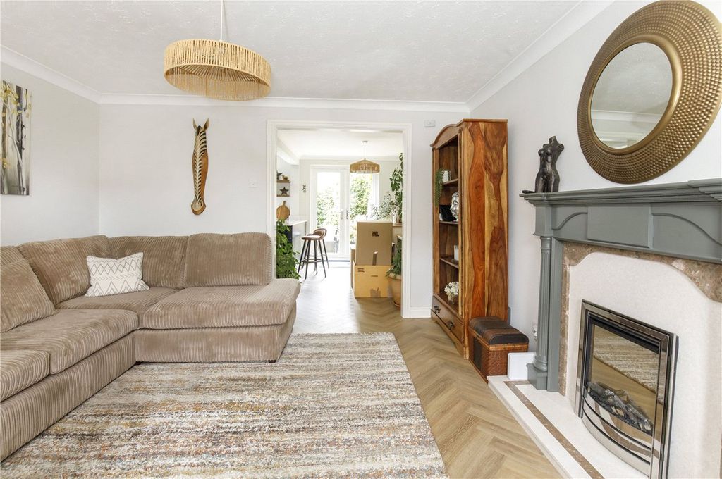Property photo 3 of 16 Picture No. 02
