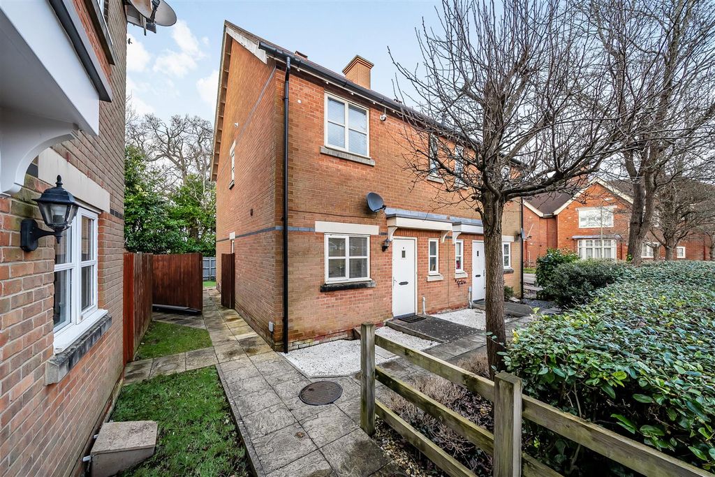 Property photo 2 of 18 Front