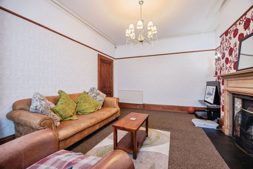 Property photo 3 of 15 Image 2