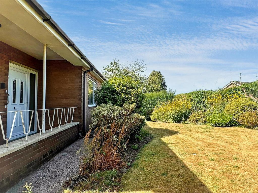Property photo 3 of 27 Outside