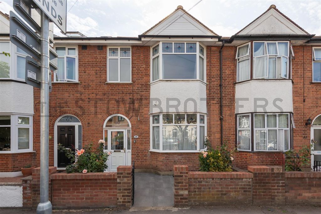 Property photo 1 of 33