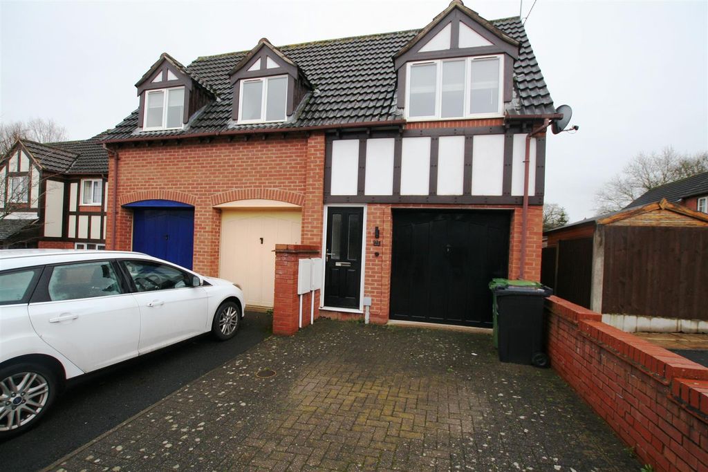 Property photo 1 of 6 Ronagardens,21Frontnew.Jpg