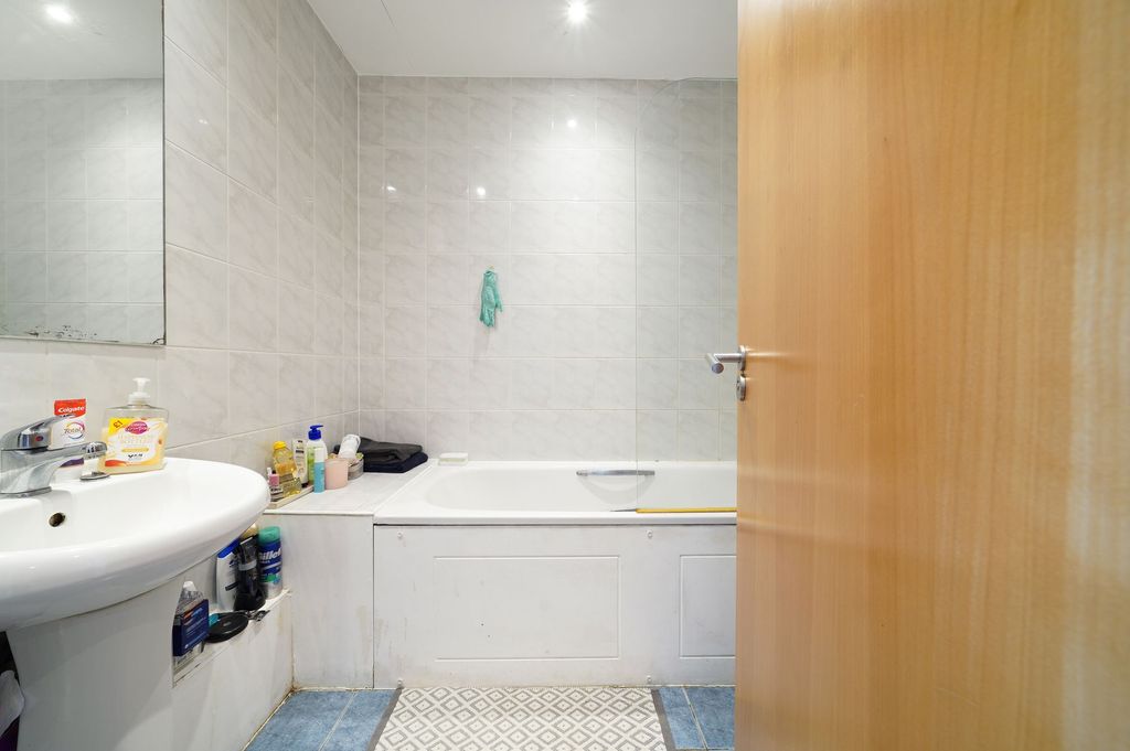Property photo 3 of 9