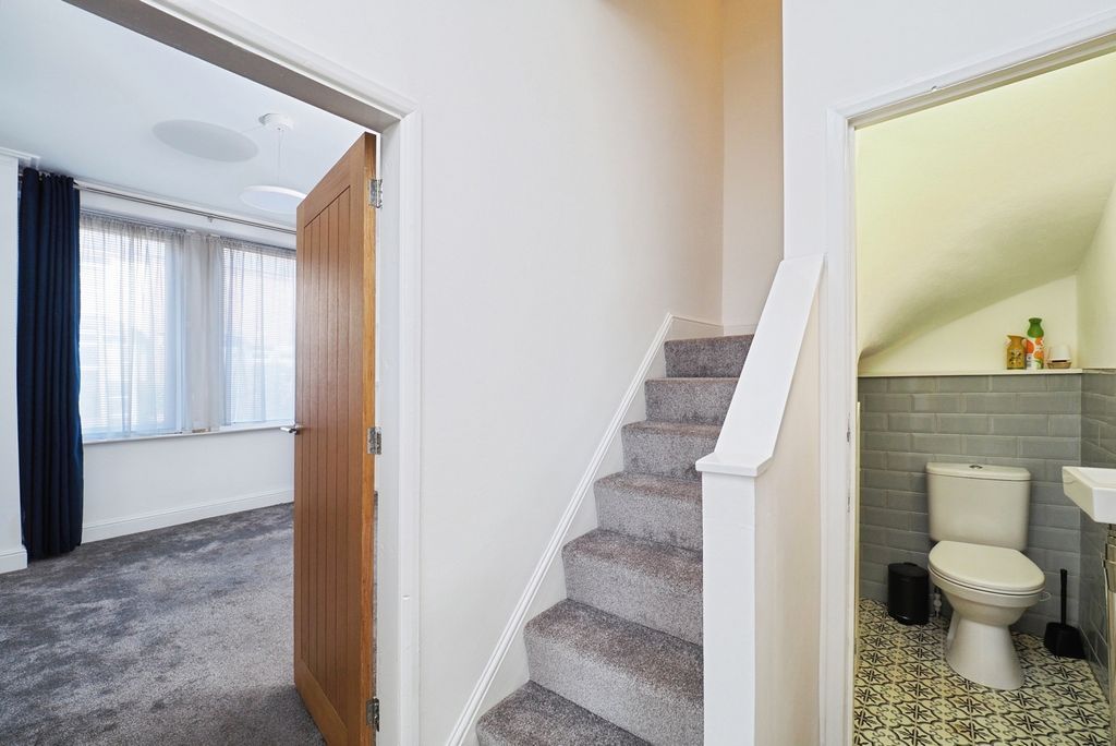 Property photo 2 of 16 Photo