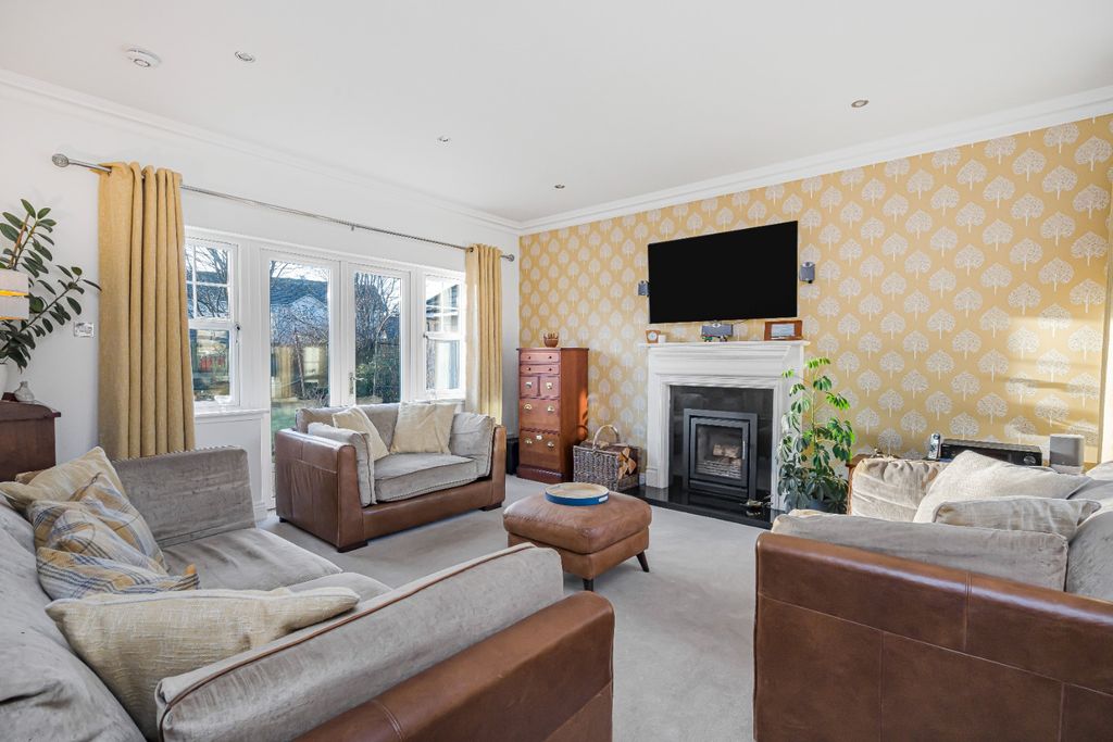 Property photo 2 of 46 4708713