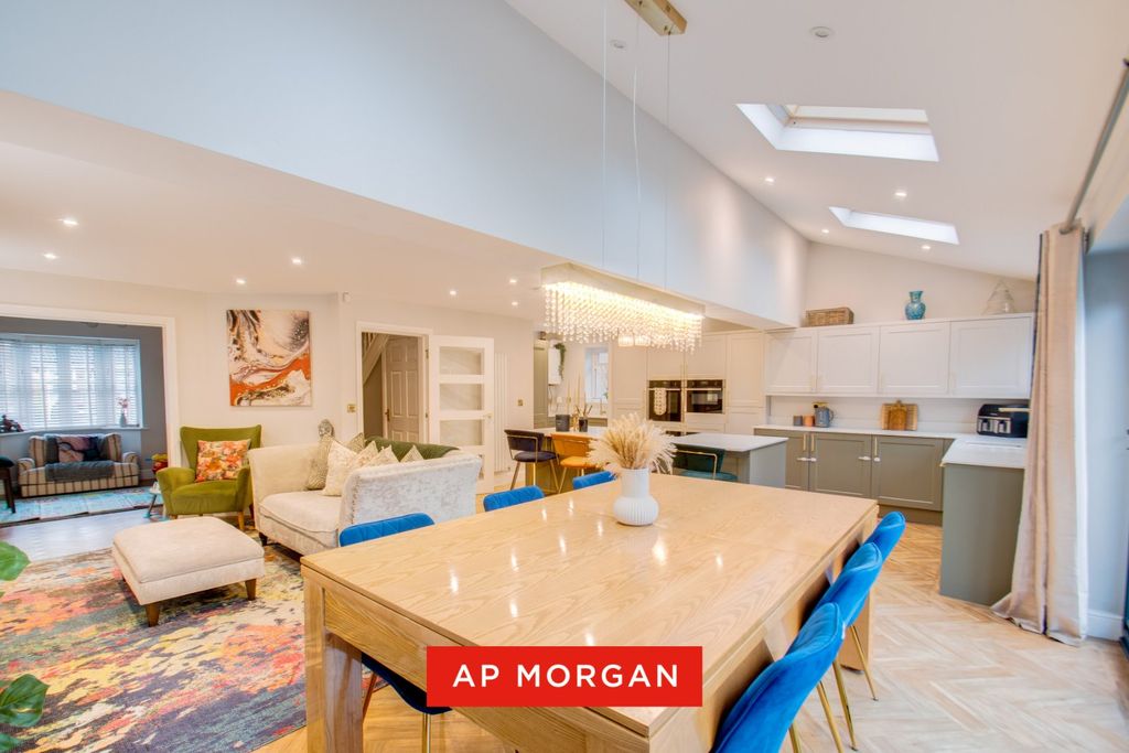 Property photo 3 of 27 Picture No. 20