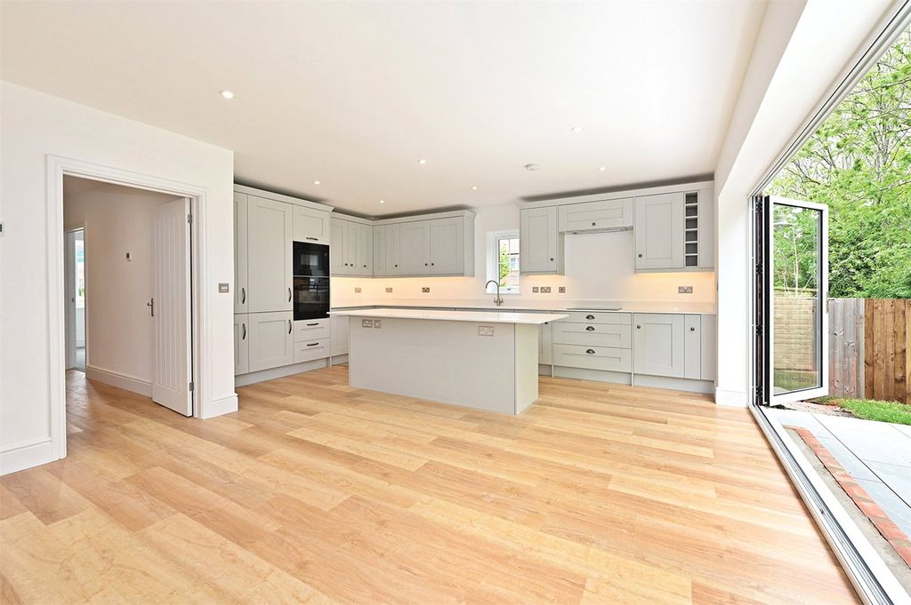 Property photo 2 of 14 Picture No. 06