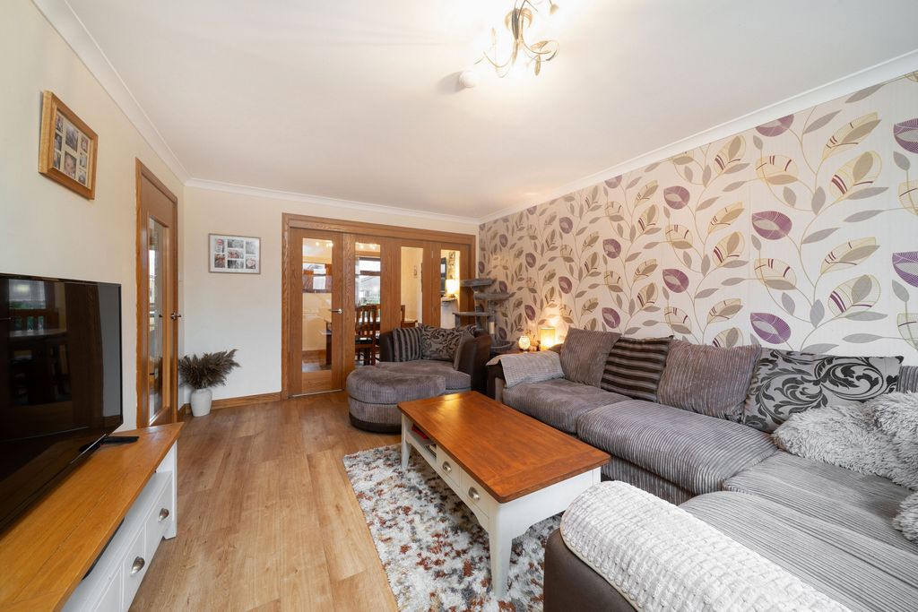 Property photo 3 of 25 Photo 16