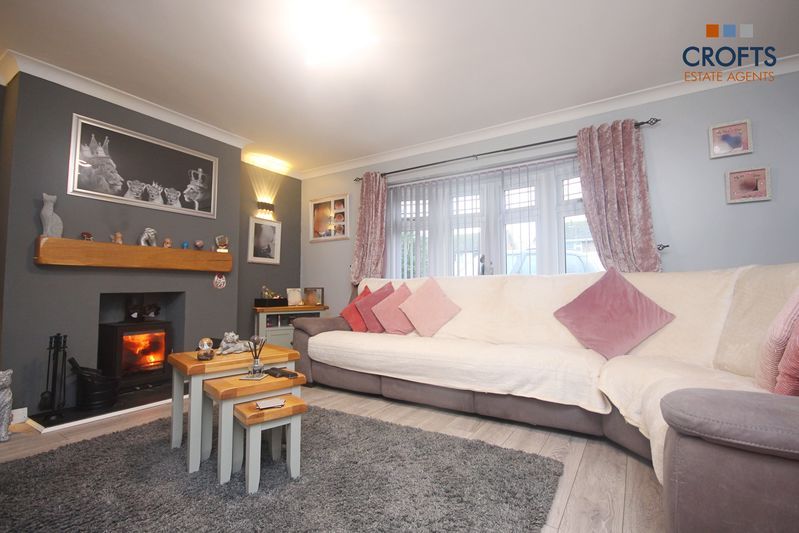 Property photo 2 of 12 Lounge