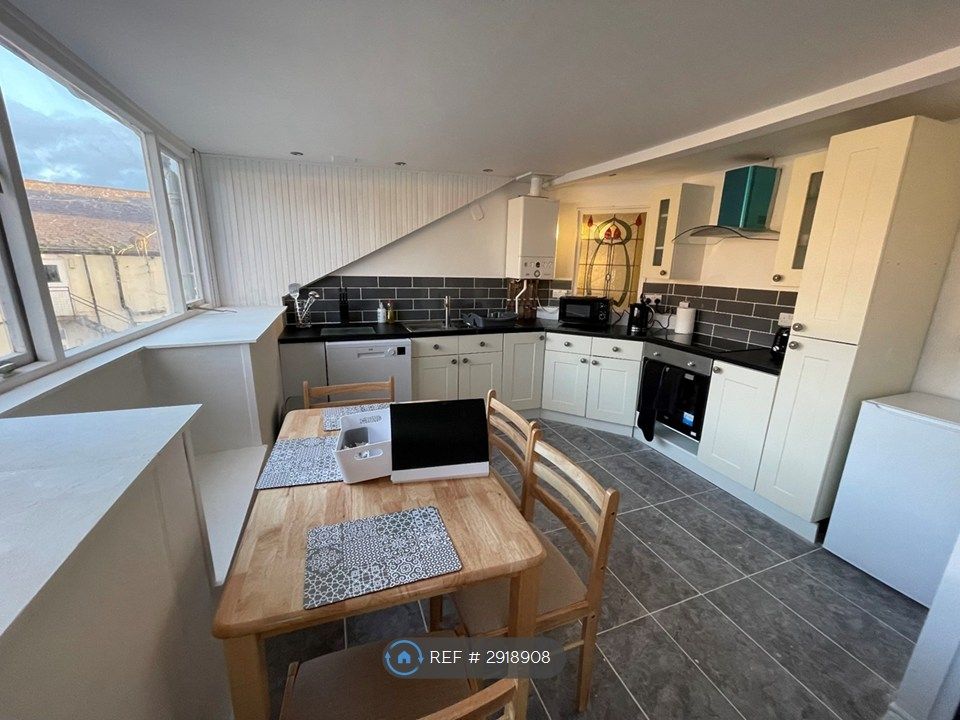 Property photo 3 of 9 Kitchen / Diner