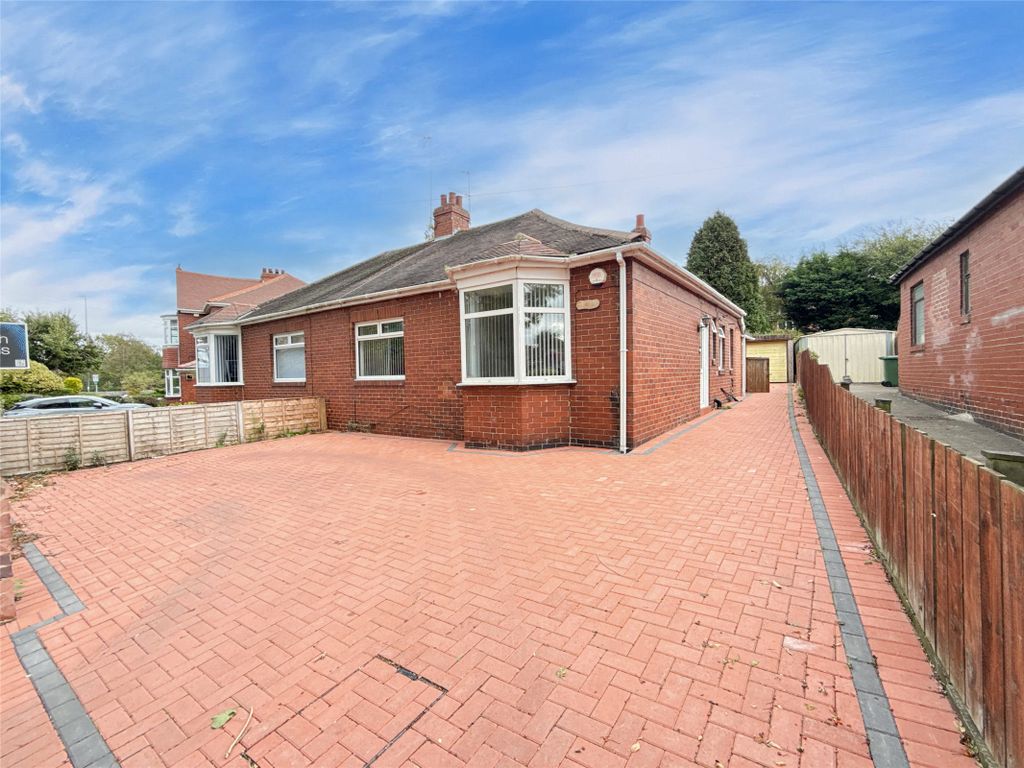 Property photo 1 of 14 External