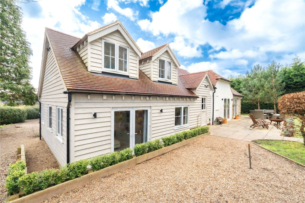 Property photo 3 of 34 Picture No. 38