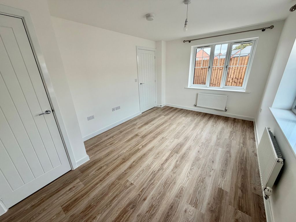 Property photo 2 of 11 Image