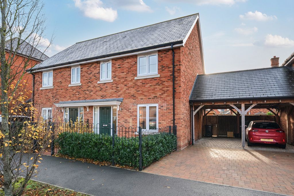 Property photo 1 of 10 External