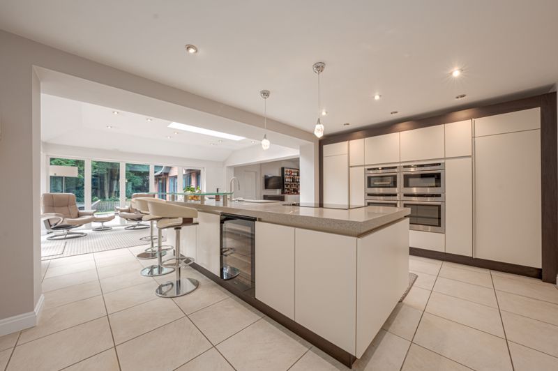 Property photo 2 of 44 Photo 36