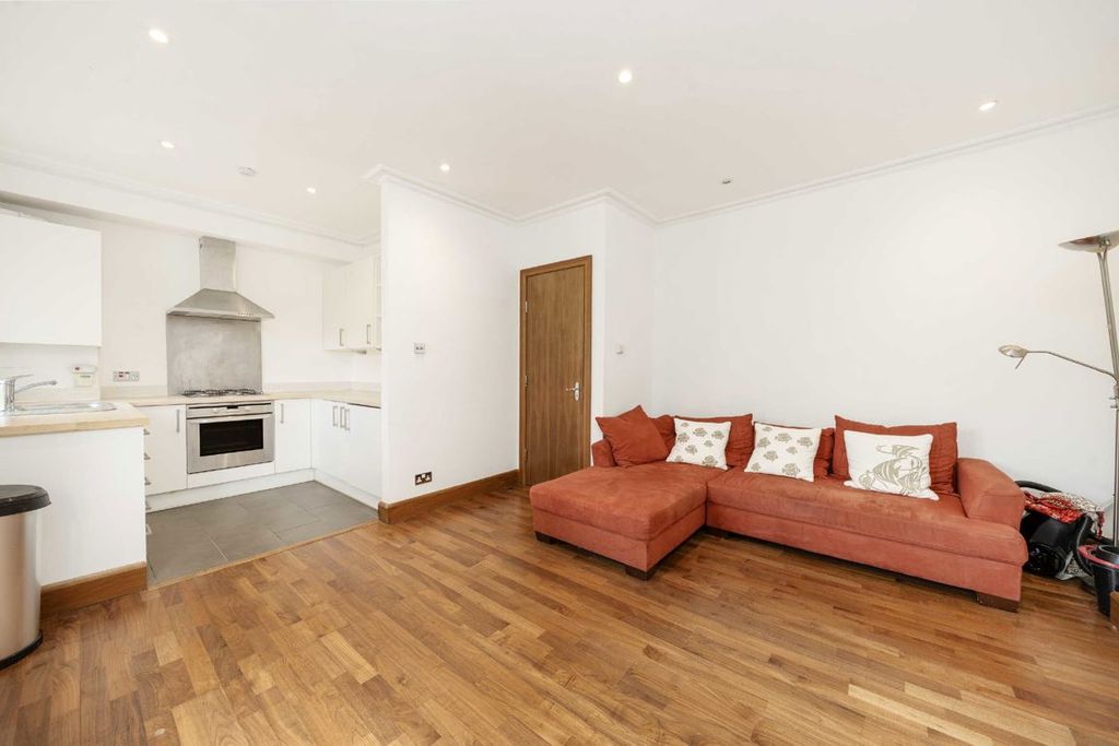 Property photo 1 of 5