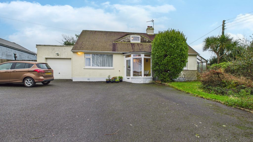 Property photo 1 of 14 4 Bedroom Detached House For Sale