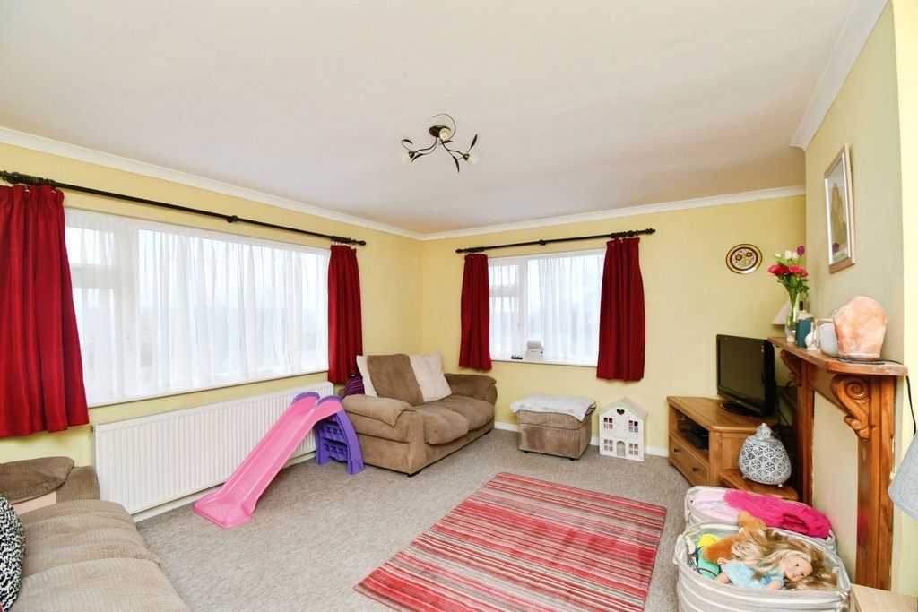 Property photo 3 of 16 Photo
