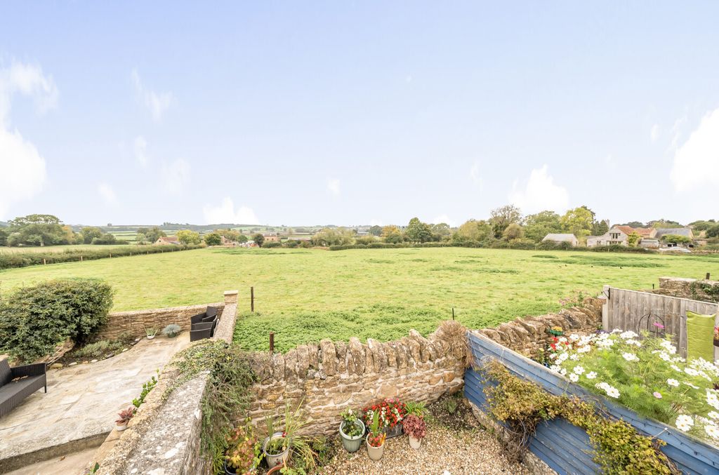 Property photo 2 of 15 1360933-3-68De436...