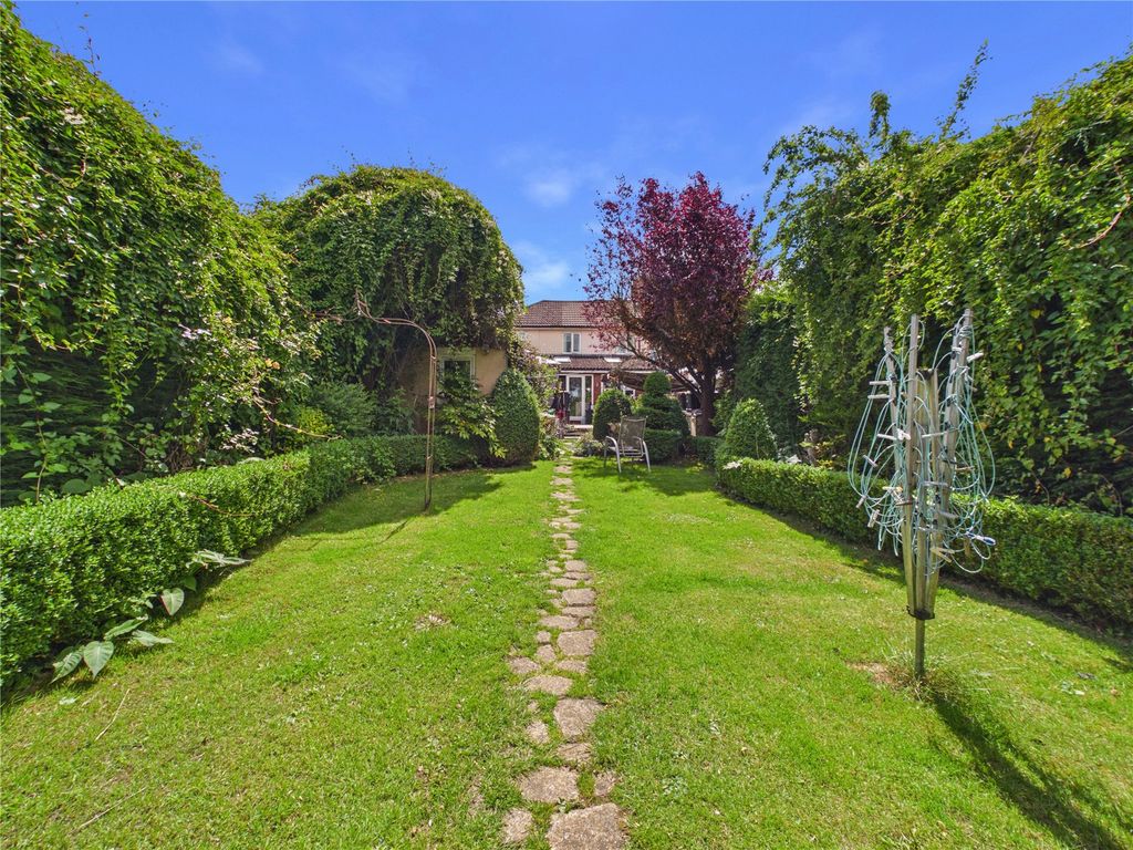 Property photo 3 of 18 Picture No. 07